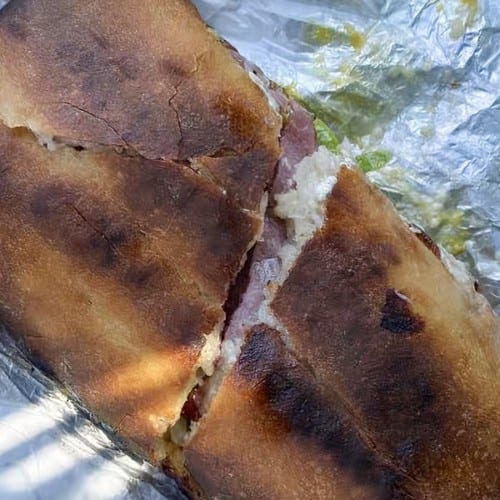 Pastrama Mama Sub.