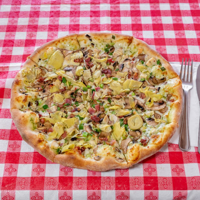 Big Tone Pizza.