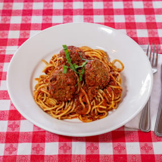 Spaghetti w/ Meatballs