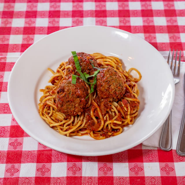 Spaghetti w/ Meatballs.